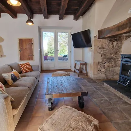 Les Juliannes - La Bergerie 度假居